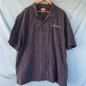 EUC Harley Davidson All Over Print Logo Short Sleeve Button Up Shirt Size XXXL